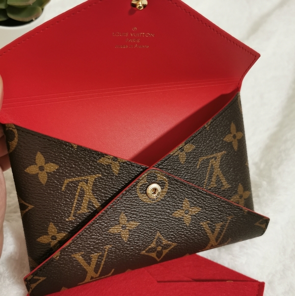 Louis Vuitton Kirigami Medium in Monogram - Picture 6 of 11